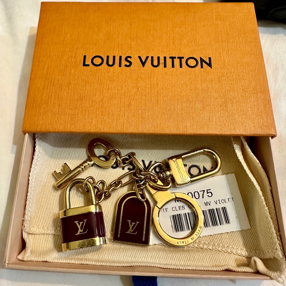 Louis Vuitton Cles Violet bag charm EUC Authentic